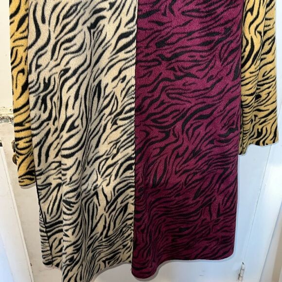 LOGO by Lori Goldstein Reversible Fleece Coat Very Berry-S - Picture 7 of 11